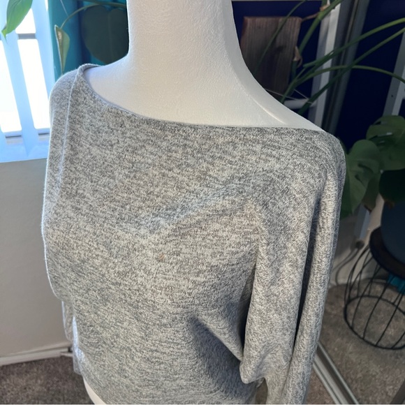Fashion nova off the shoulder blousey crop sweater - Picture 4 of 4